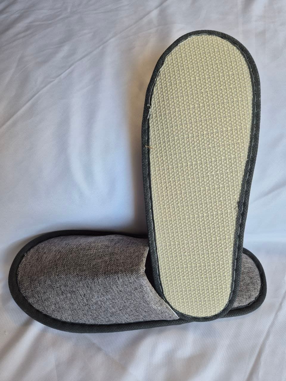 Linen Closed-Toe Slipper